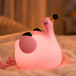 Veilleuse flamant rose en silicone - Vignette | Veilleuse Bébé