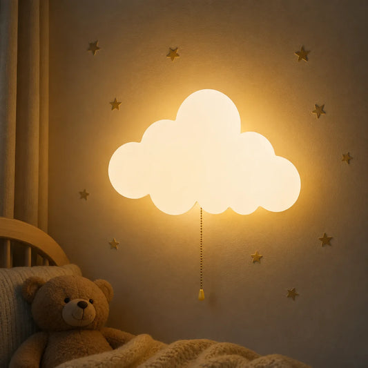 Veilleuse murale nuage allumee lueur chaude, chambre bebe cosy avec etoiles